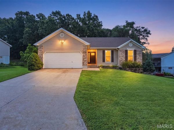 65 Adventura Drive , Festus, MO 63028