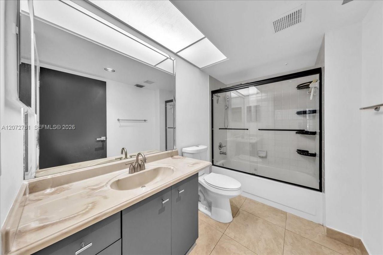 1300 SW 125th Ave, Unit 114K, Pembroke Pines, FL 33027 Photo