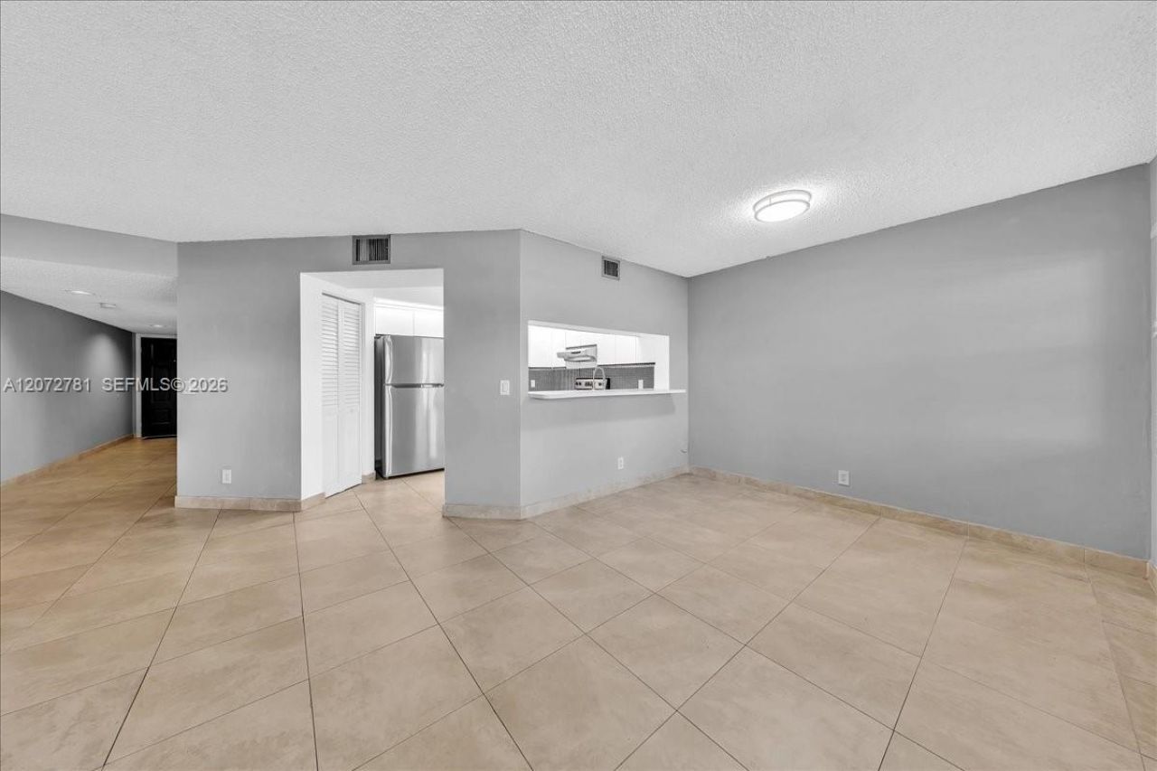 1300 SW 125th Ave, Unit 114K, Pembroke Pines, FL 33027 Photo