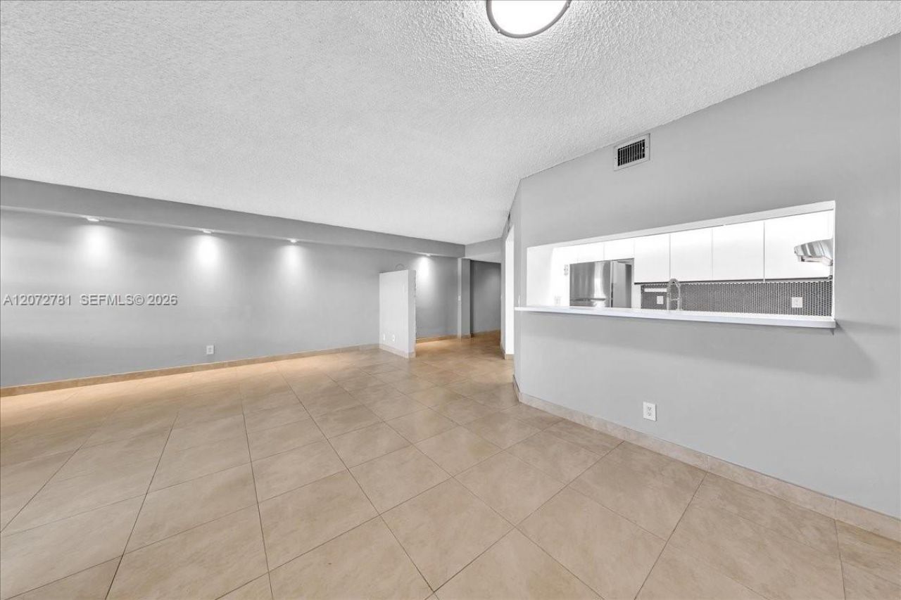1300 SW 125th Ave, Unit 114K, Pembroke Pines, FL 33027 Photo