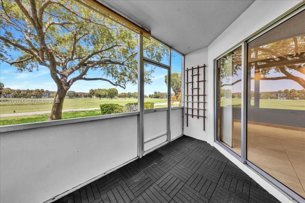 1300 SW 125th Ave, Unit 114K, Pembroke Pines, FL 33027 Photo