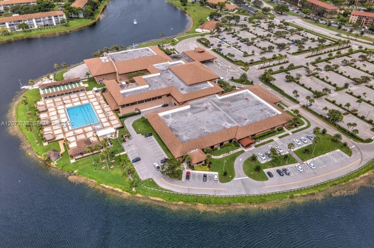 1300 SW 125th Ave, Unit 114K, Pembroke Pines, FL 33027 Photo