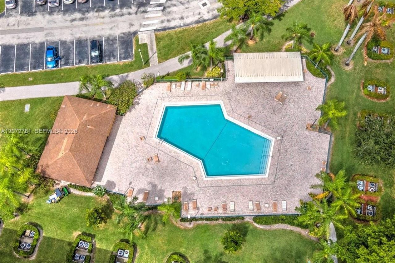1300 SW 125th Ave, Unit 114K, Pembroke Pines, FL 33027 Photo