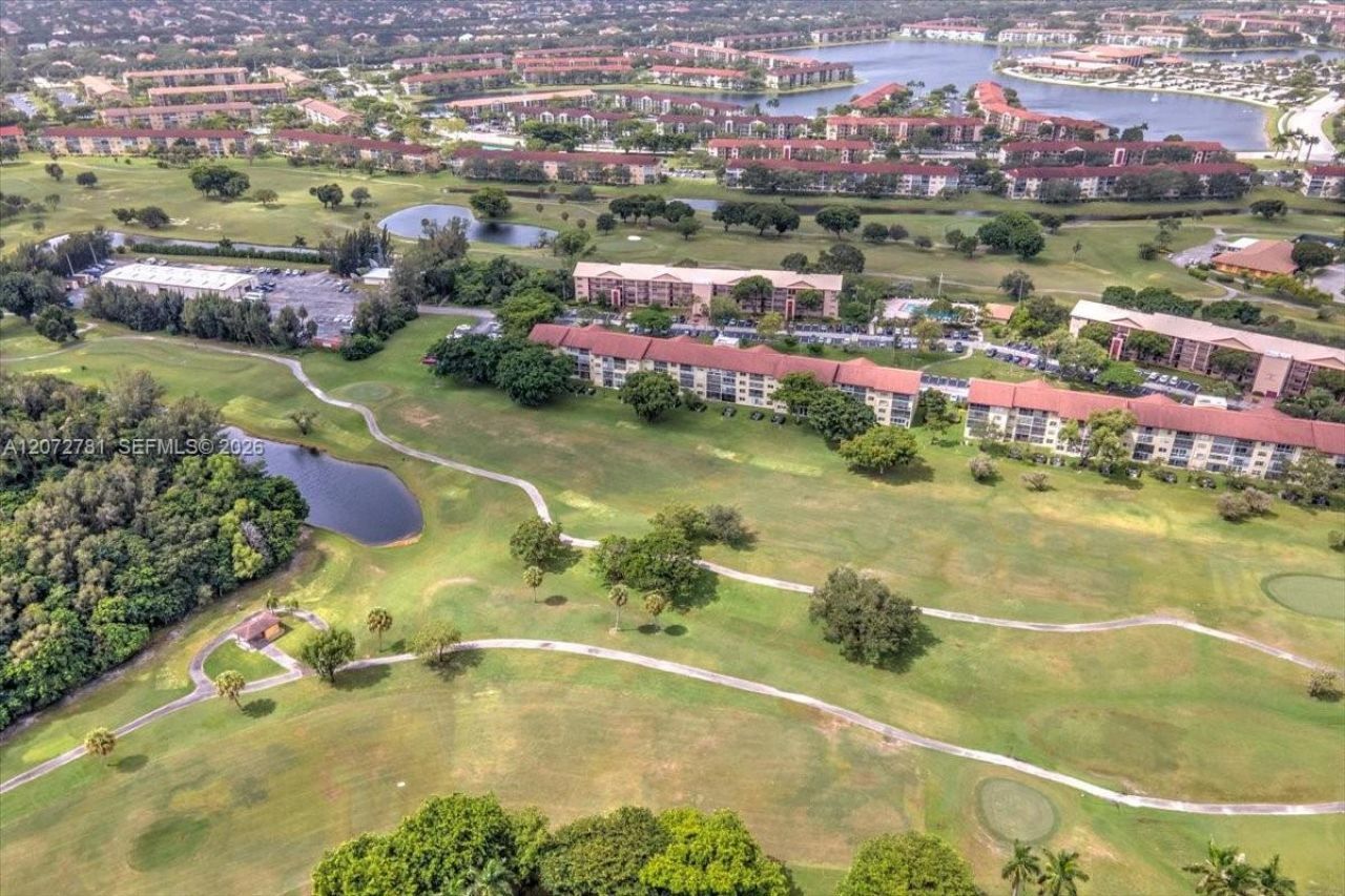 1300 SW 125th Ave, Unit 114K, Pembroke Pines, FL 33027 Photo
