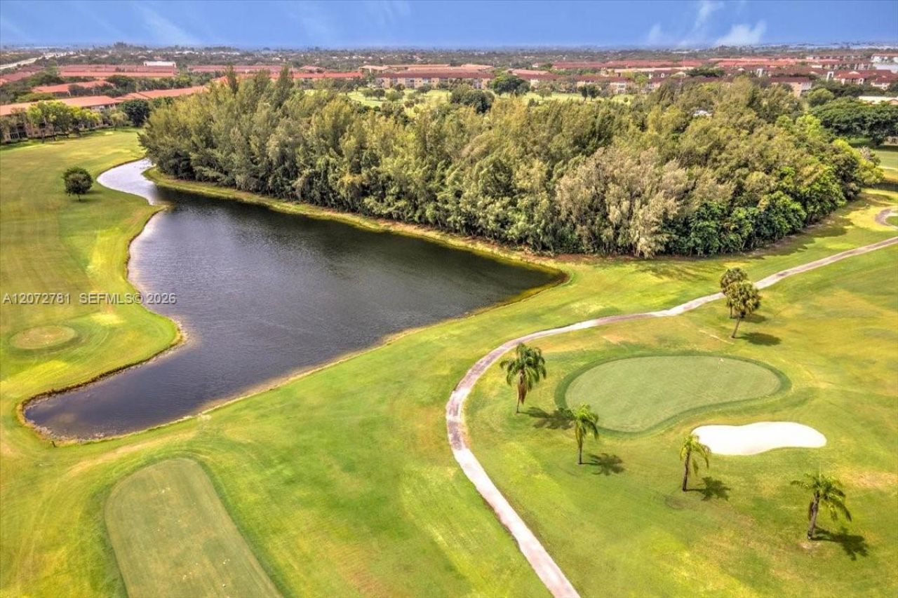 1300 SW 125th Ave, Unit 114K, Pembroke Pines, FL 33027 Photo