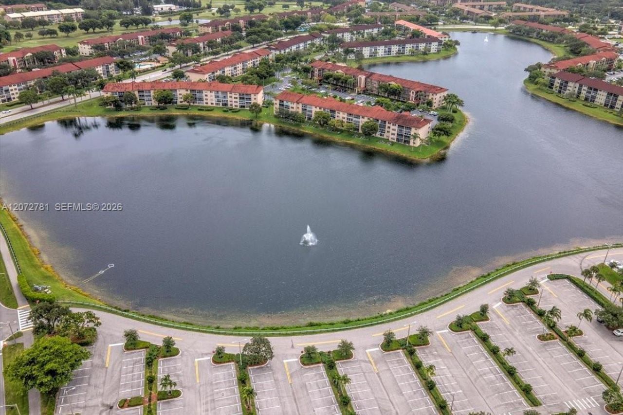 1300 SW 125th Ave, Unit 114K, Pembroke Pines, FL 33027 Photo