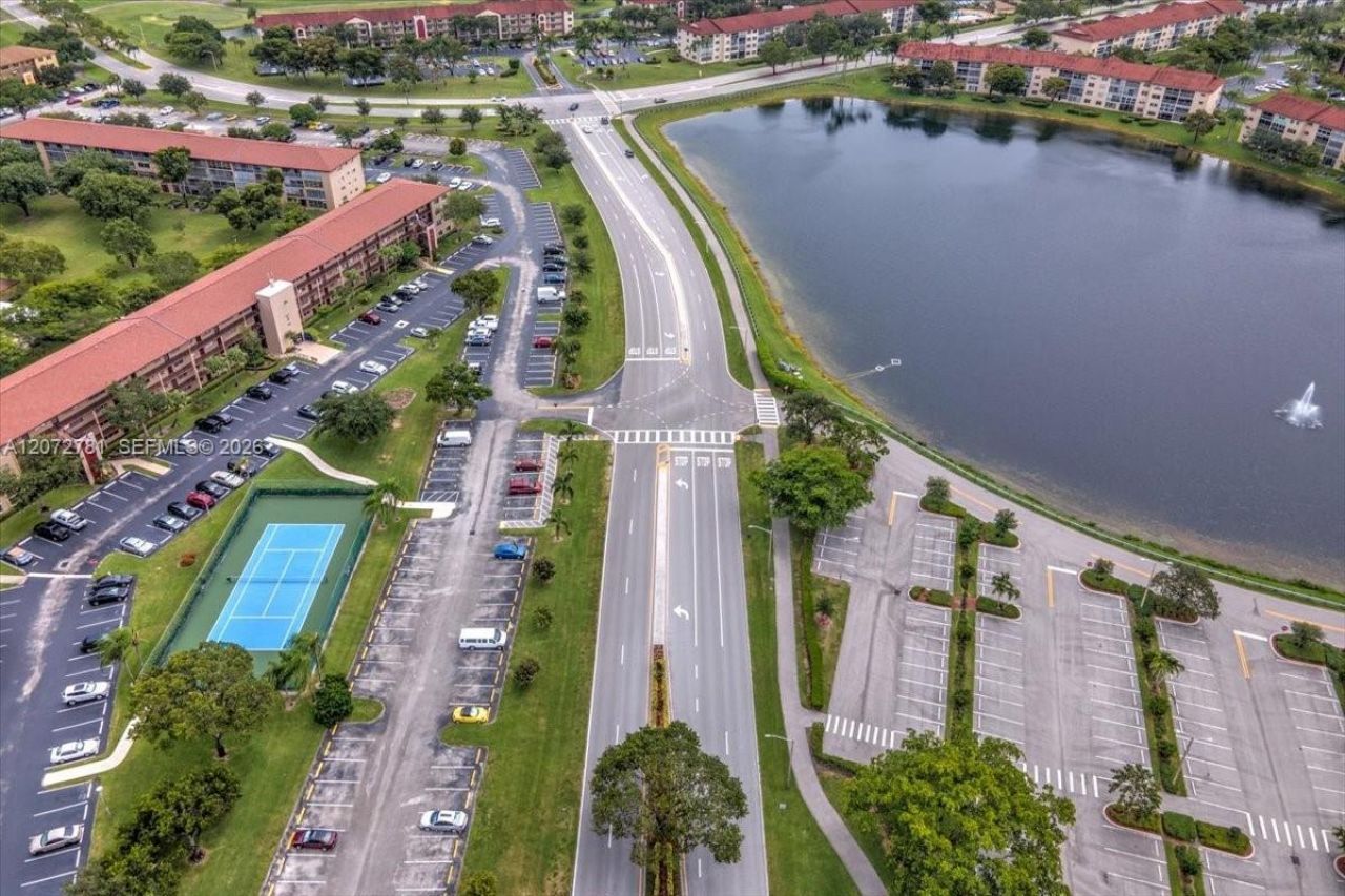 1300 SW 125th Ave, Unit 114K, Pembroke Pines, FL 33027 Photo