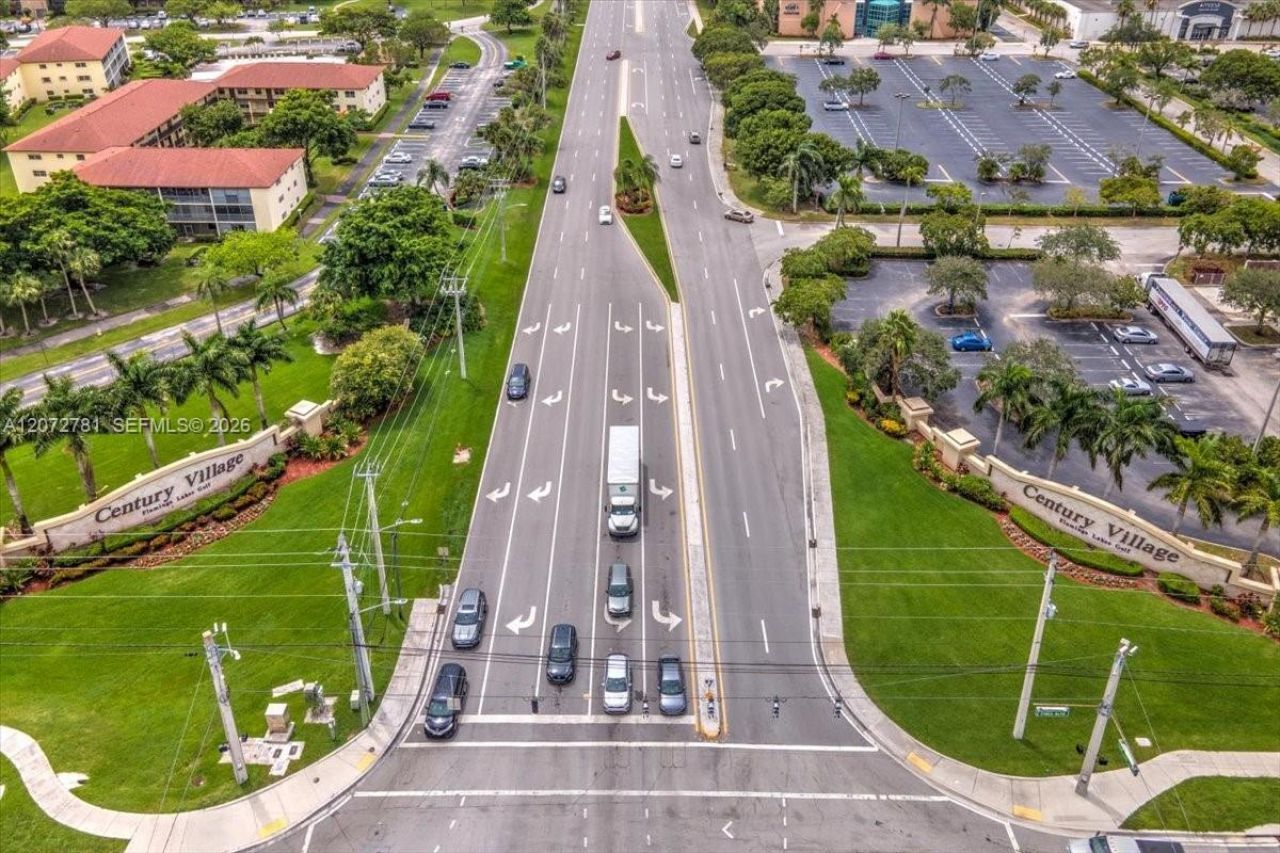 1300 SW 125th Ave, Unit 114K, Pembroke Pines, FL 33027 Photo