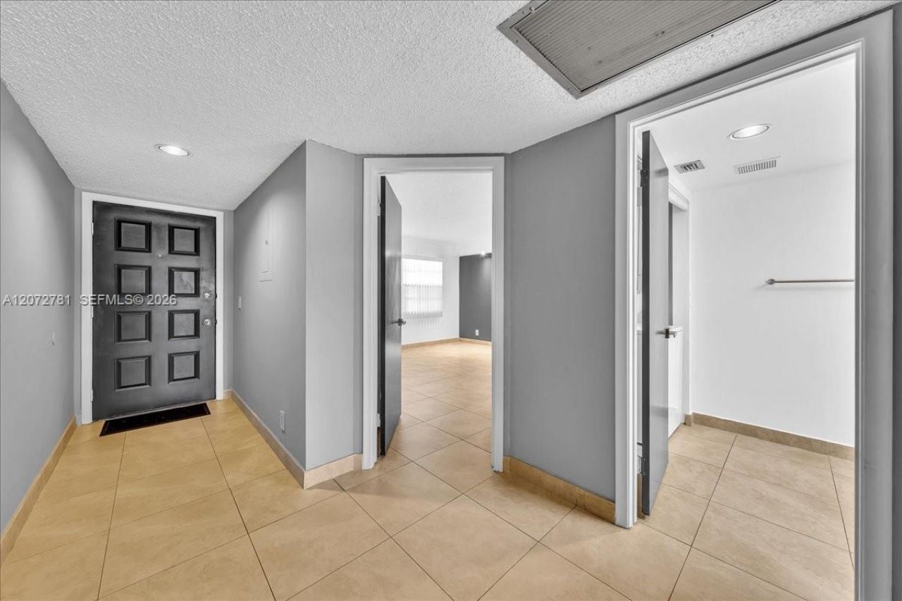 1300 SW 125th Ave, Unit 114K, Pembroke Pines, FL 33027 Photo