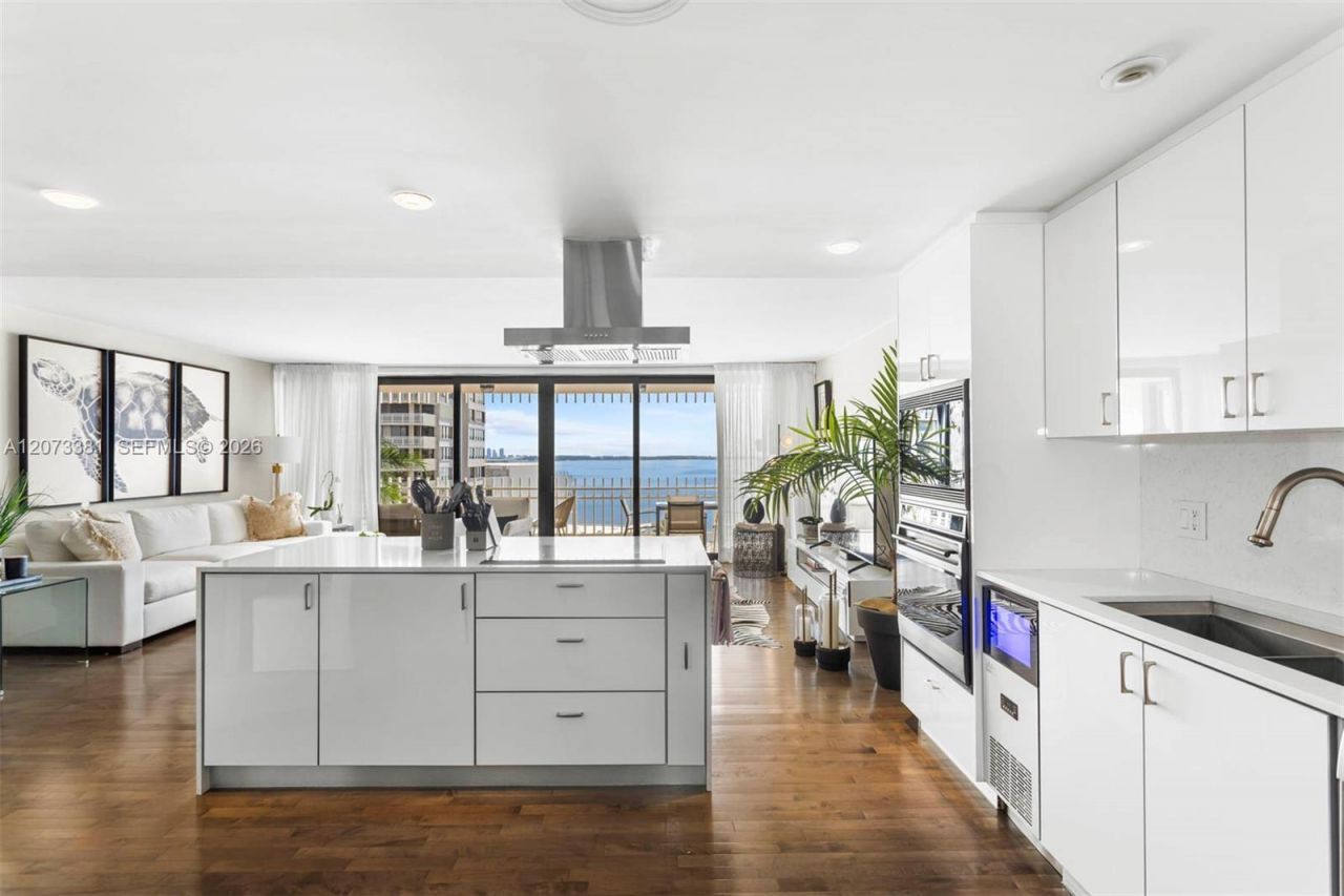 2 Grove Isle Dr , Unit B1005, Miami, FL 33133 Photo
