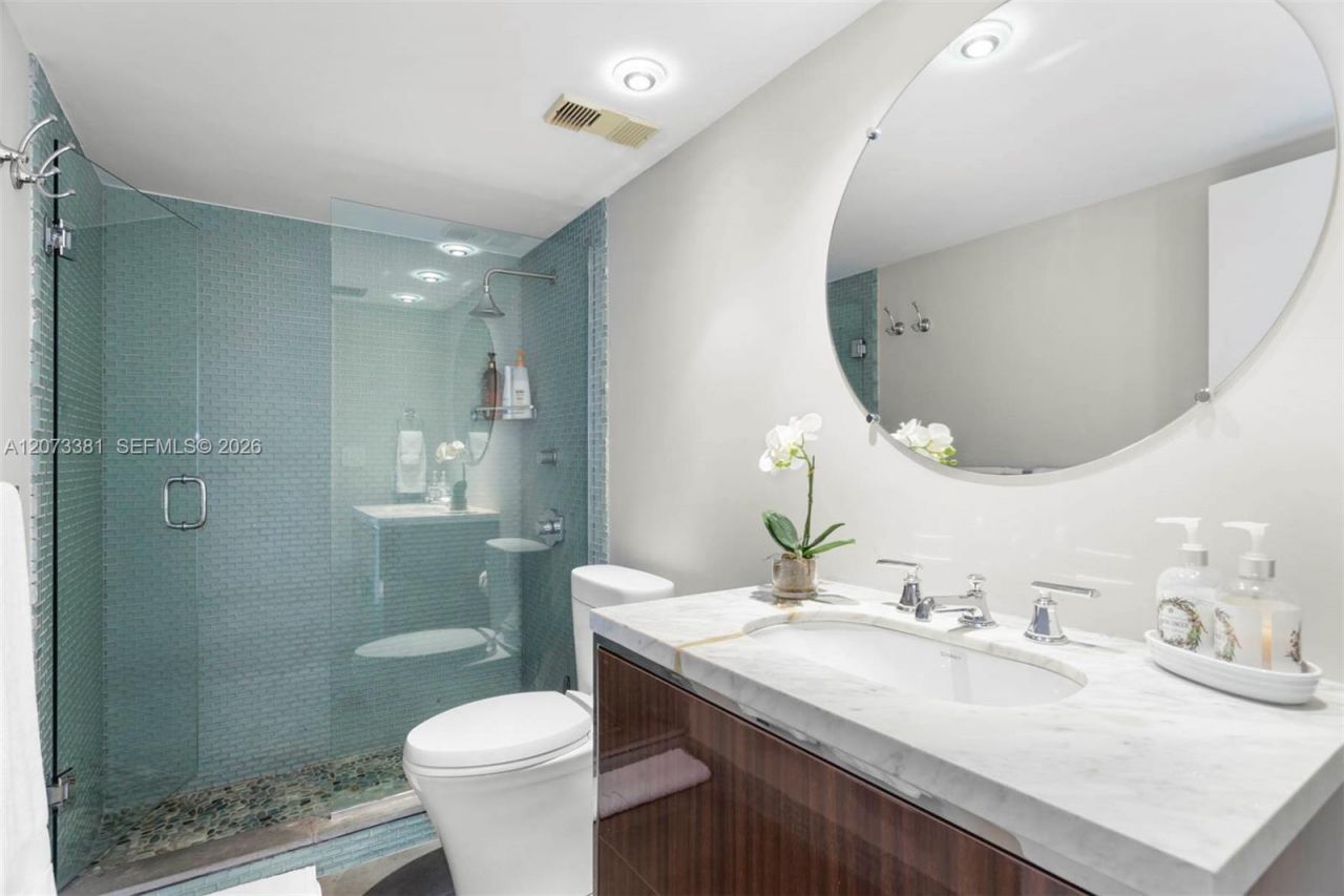 2 Grove Isle Dr , Unit B1005, Miami, FL 33133 Photo