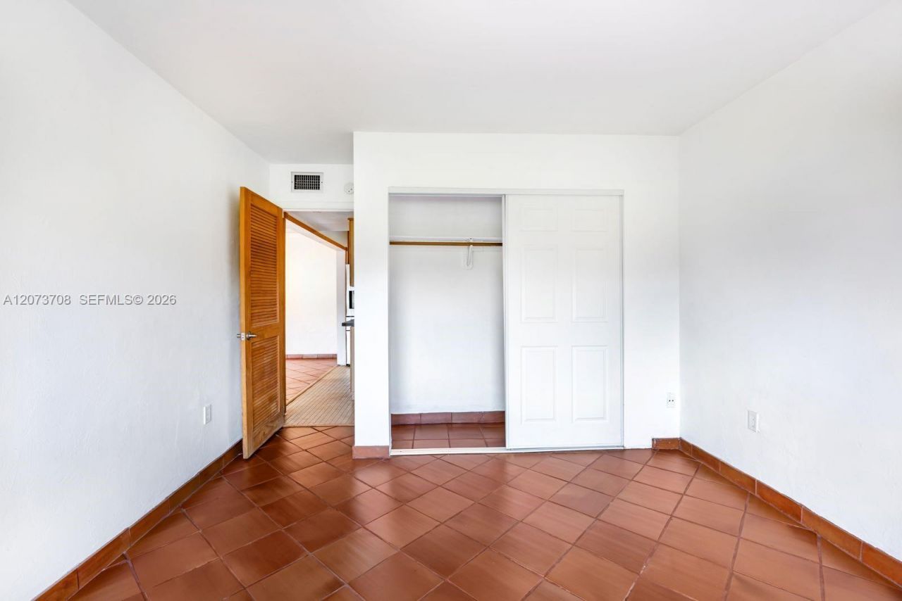 8335 SW 72nd Ave, Unit 205D, Miami, FL 33143 Photo