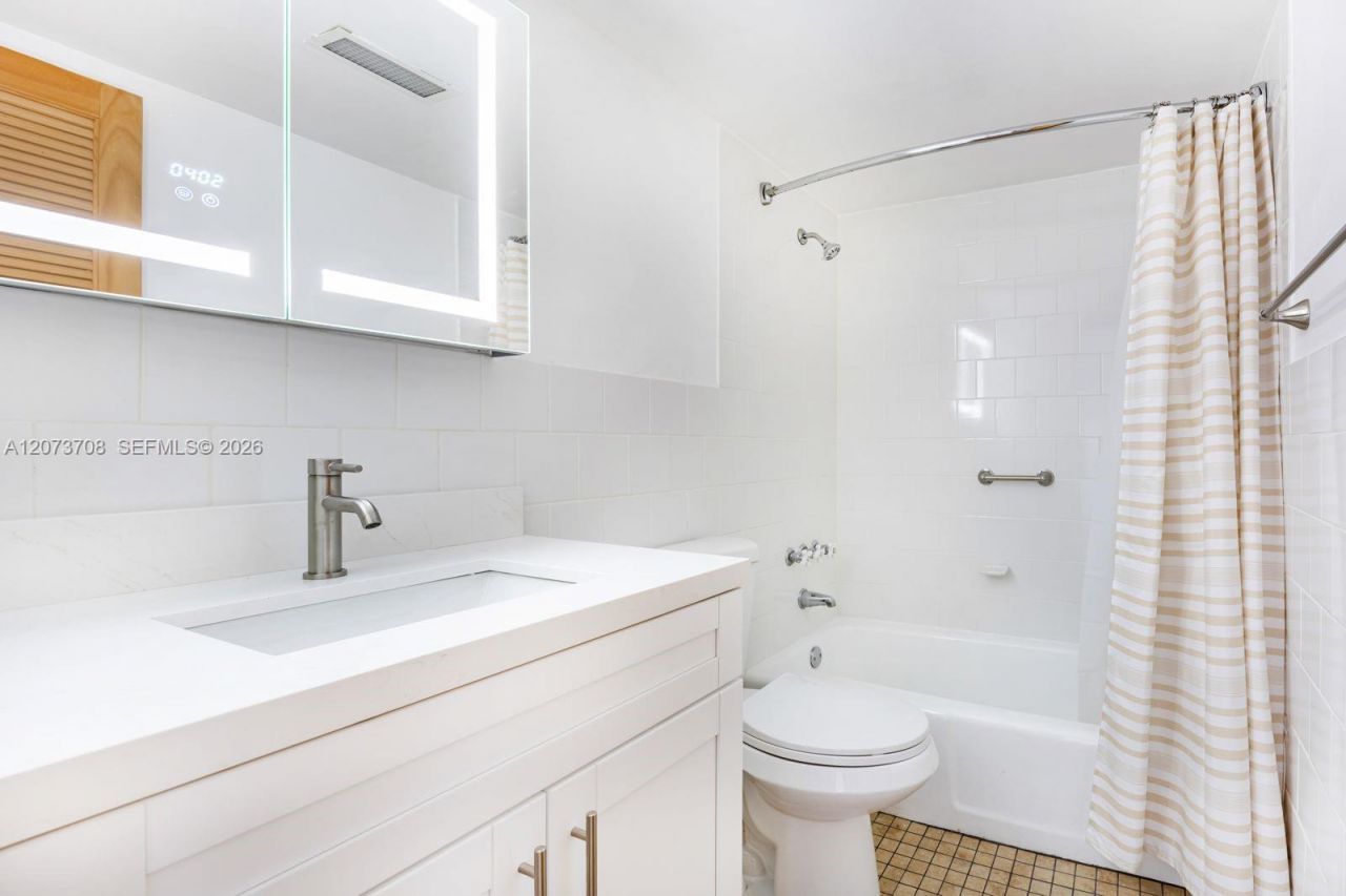 8335 SW 72nd Ave, Unit 205D, Miami, FL 33143 Photo