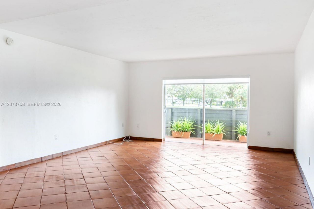 8335 SW 72nd Ave, Unit 205D, Miami, FL 33143 Photo