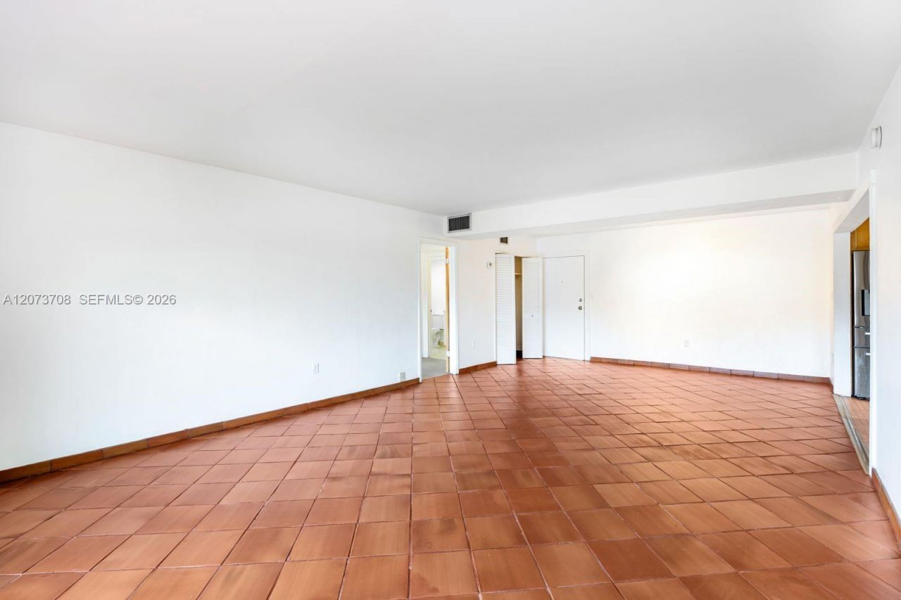 8335 SW 72nd Ave, Unit 205D, Miami, FL 33143 Photo