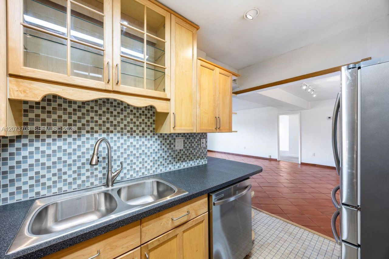 8335 SW 72nd Ave, Unit 205D, Miami, FL 33143 Photo