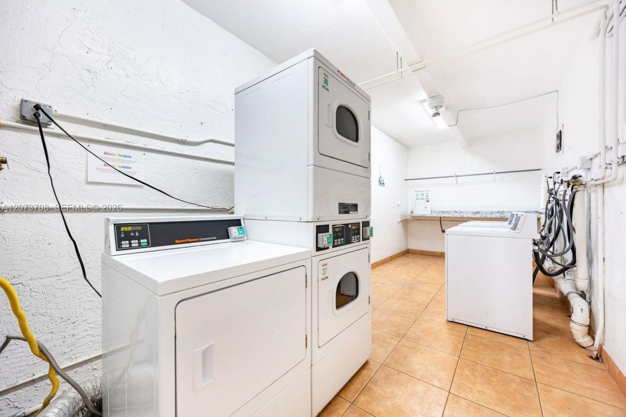 8335 SW 72nd Ave, Unit 205D, Miami, FL 33143 Photo