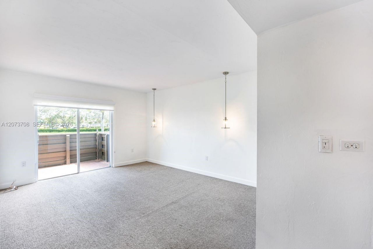 8335 SW 72nd Ave, Unit 205D, Miami, FL 33143 Photo