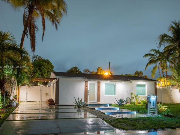 1623 S 24th Ter , Hollywood, FL 33020