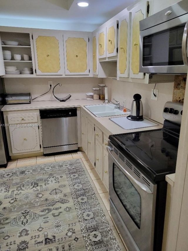 1833 S Ocean Dr , Unit 307, Hallandale Beach, FL 33009 Photo