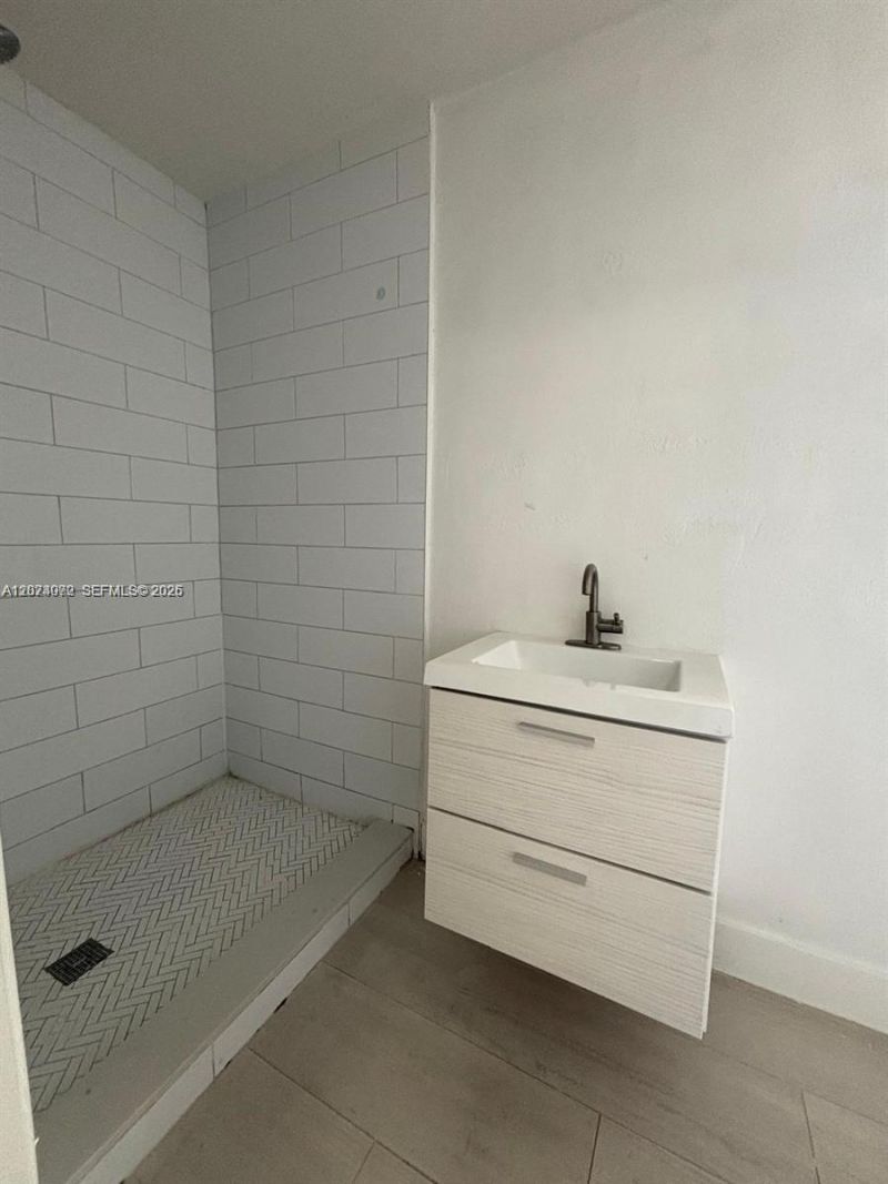 1660 SW 24th Ave , Miami, FL 33145 Photo