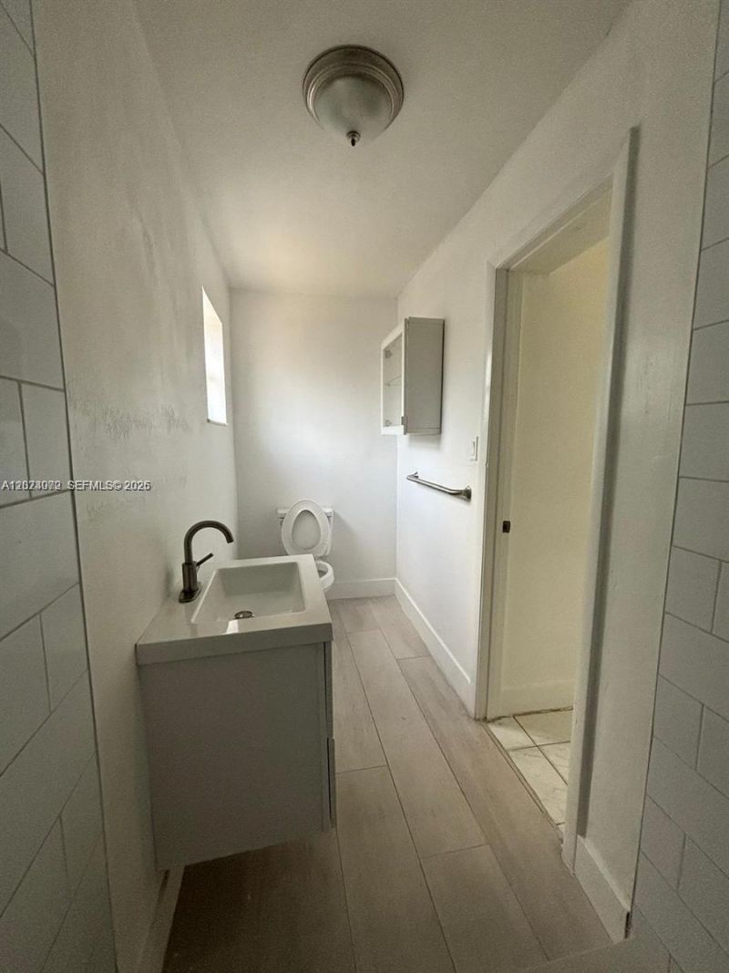 1660 SW 24th Ave , Miami, FL 33145 Photo