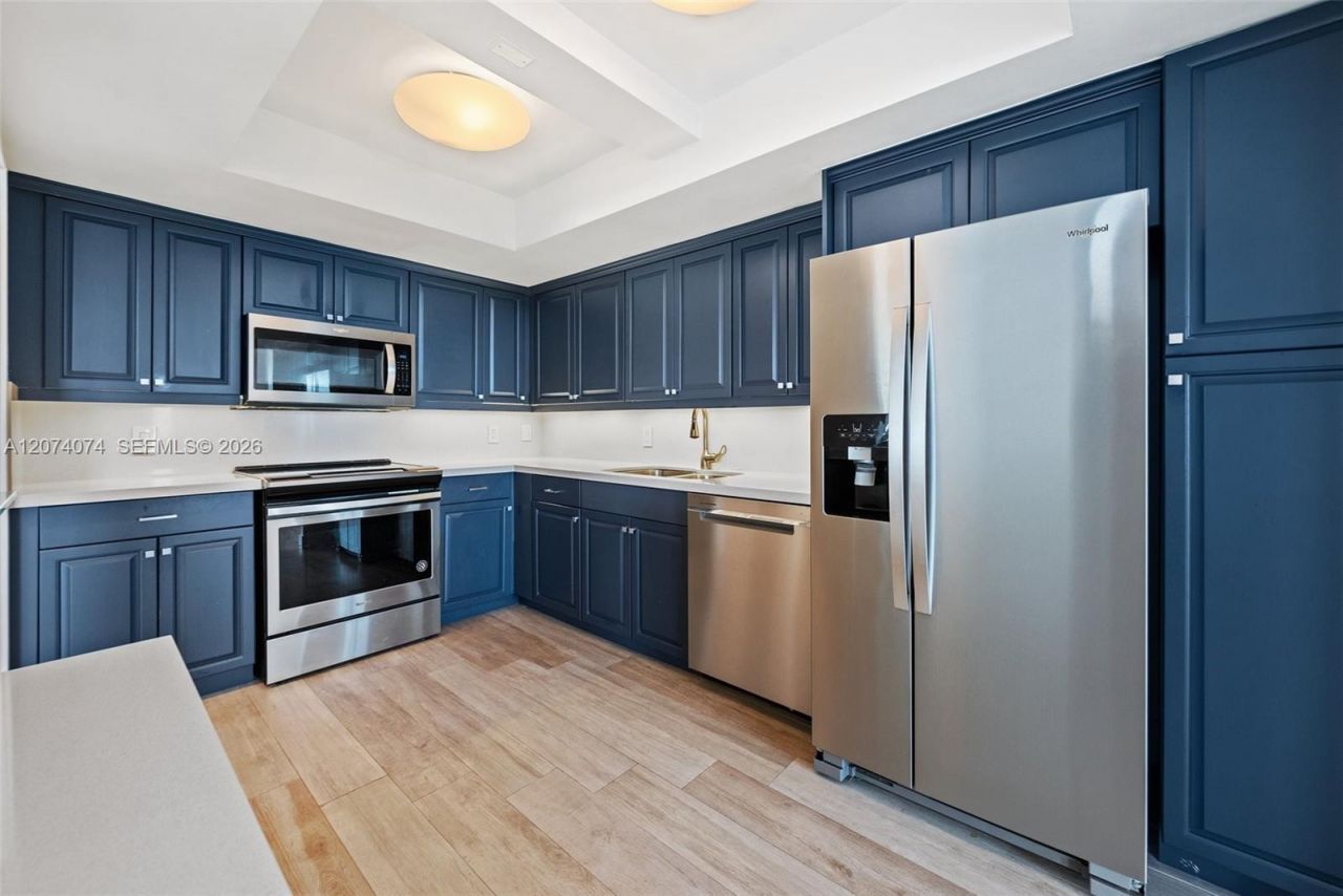 600 Biltmore Way , Unit 1214, Coral Gables, FL 33134 Photo
