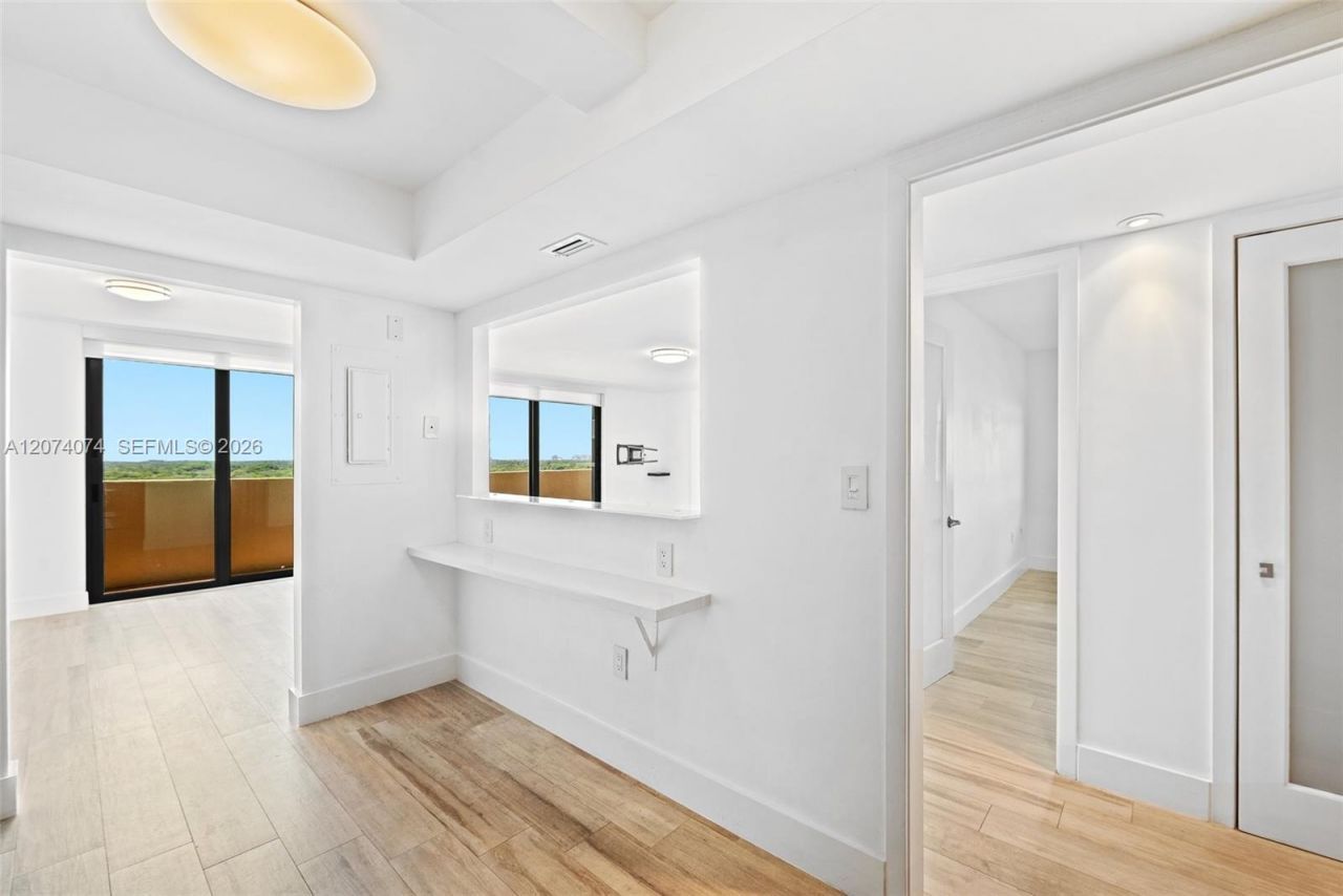 600 Biltmore Way , Unit 1214, Coral Gables, FL 33134 Photo
