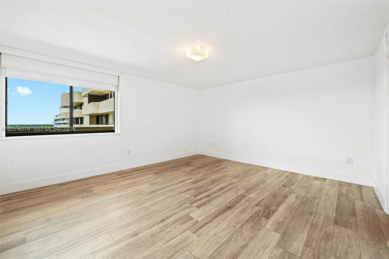 600 Biltmore Way , Unit 1214, Coral Gables, FL 33134 Photo