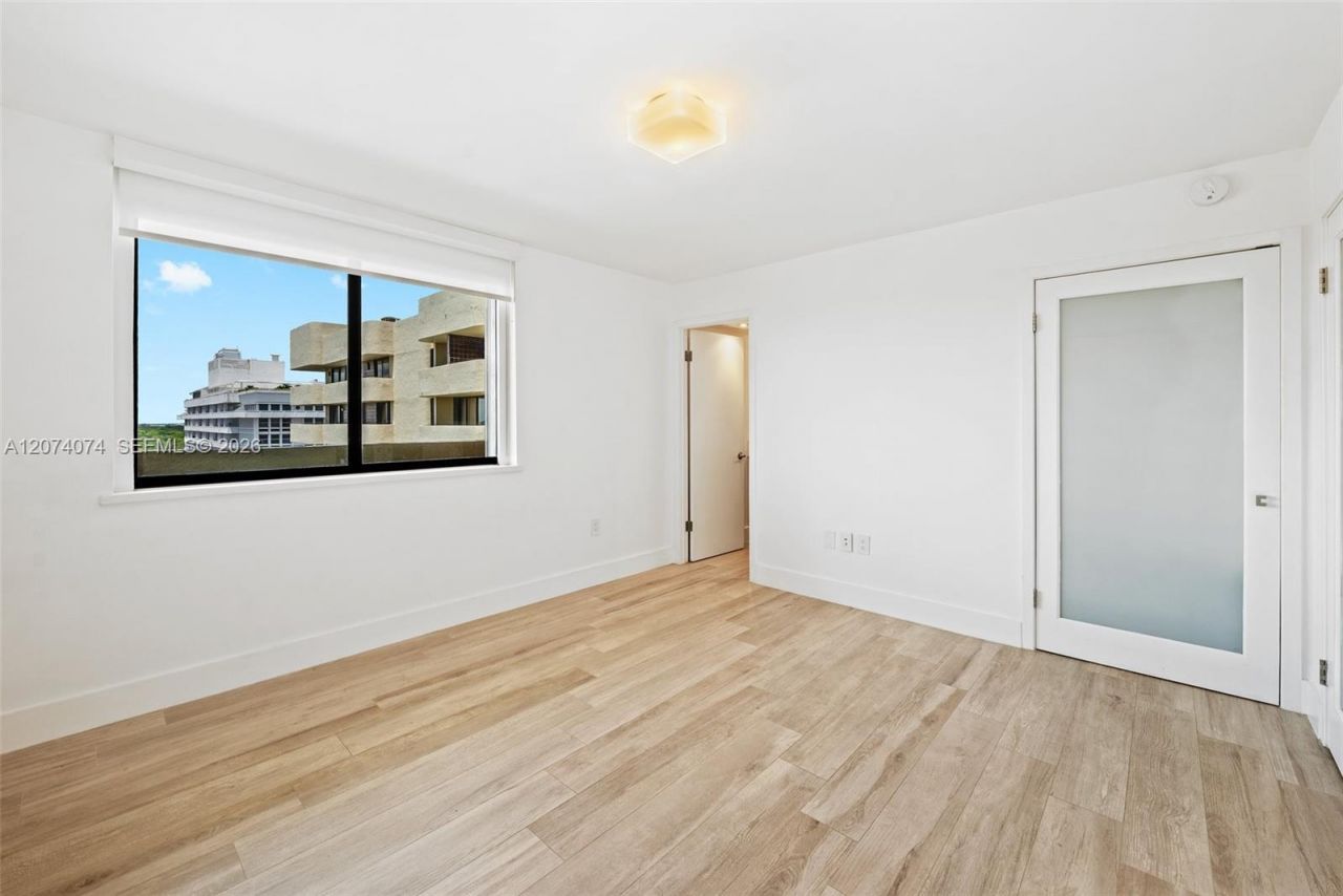 600 Biltmore Way , Unit 1214, Coral Gables, FL 33134 Photo
