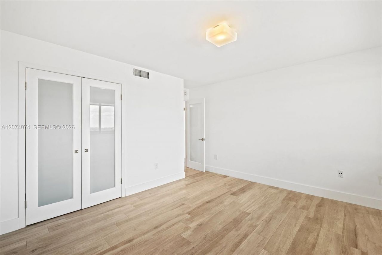 600 Biltmore Way , Unit 1214, Coral Gables, FL 33134 Photo
