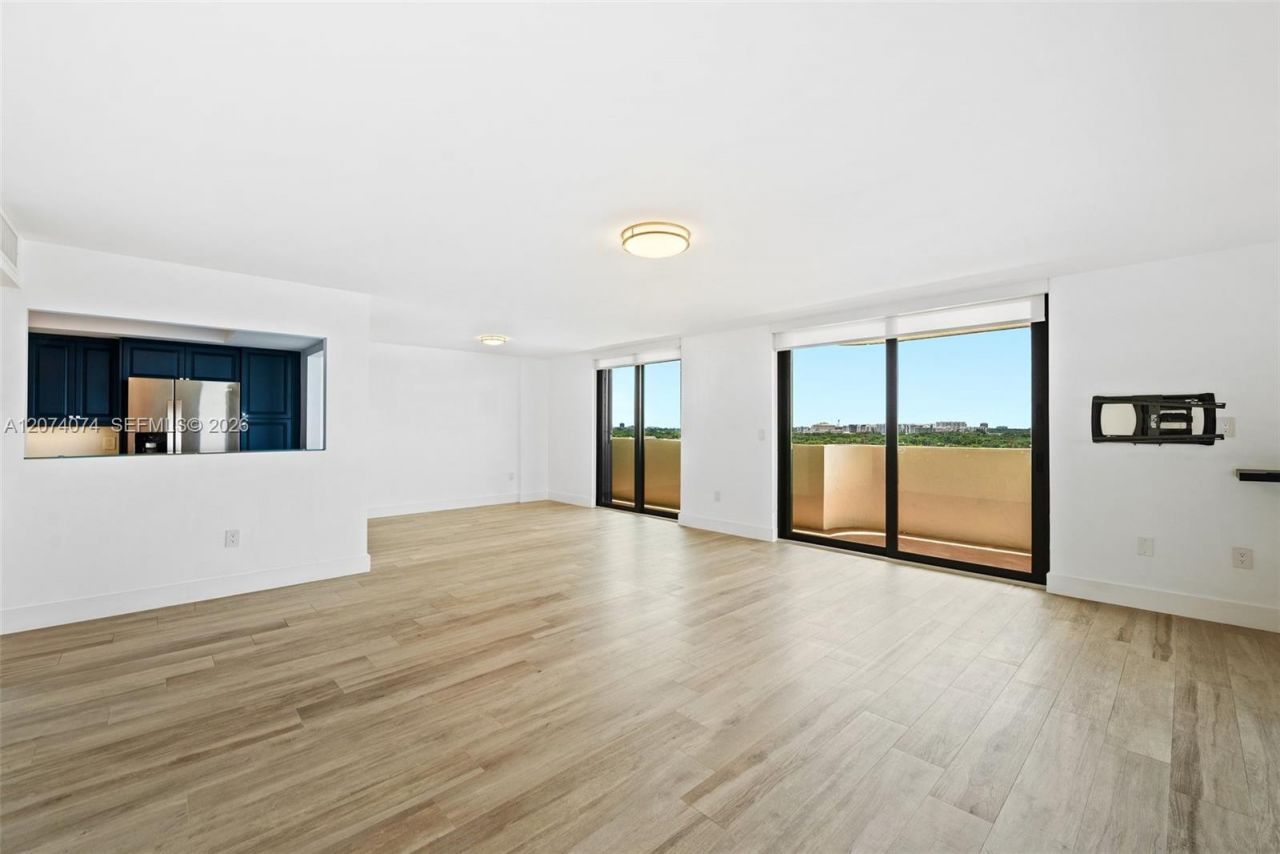 600 Biltmore Way , Unit 1214, Coral Gables, FL 33134 Photo