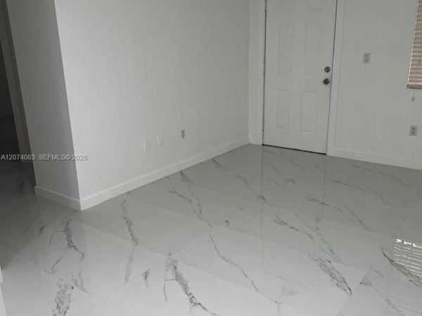5560 W 21st Ct , Unit 108, Hialeah, FL 33016