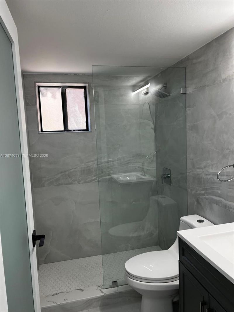 5560 W 21st Ct , Unit 108, Hialeah, FL 33016 Photo