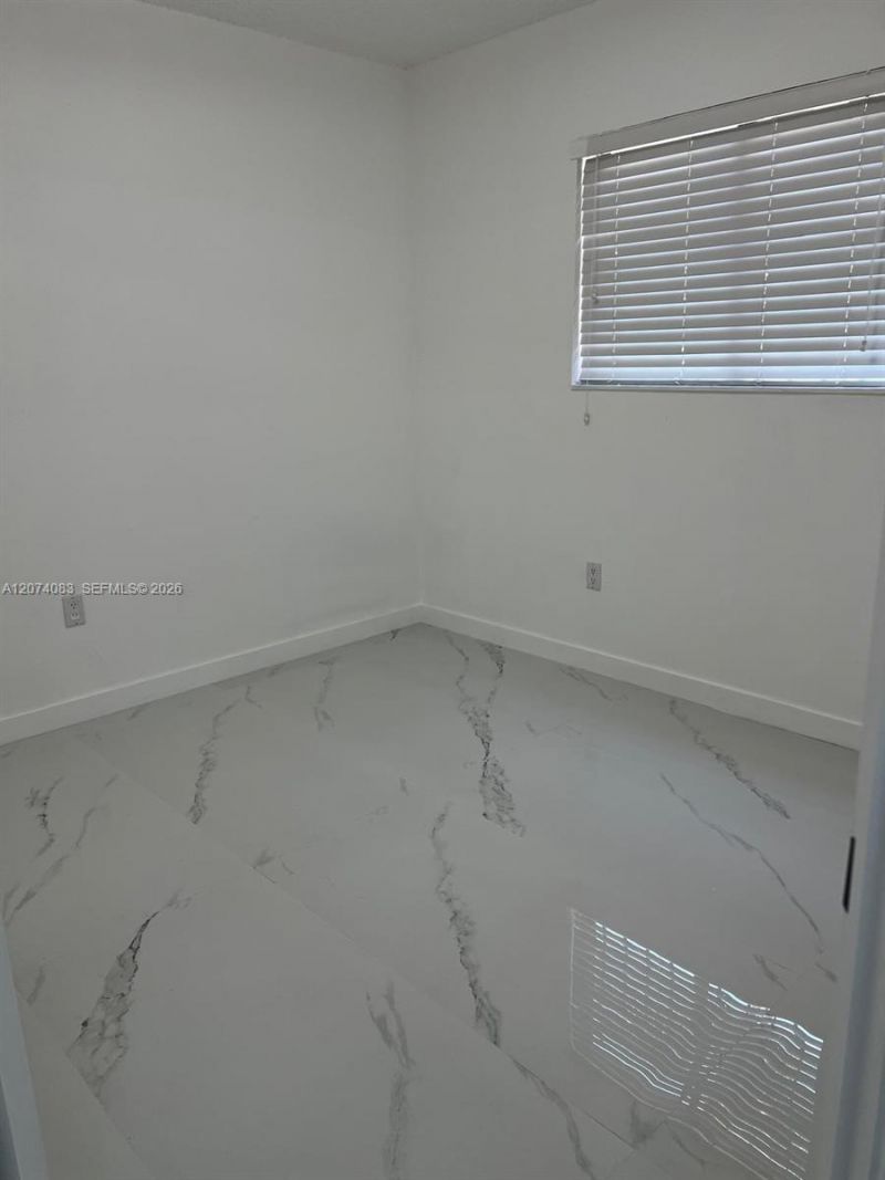 5560 W 21st Ct , Unit 108, Hialeah, FL 33016 Photo