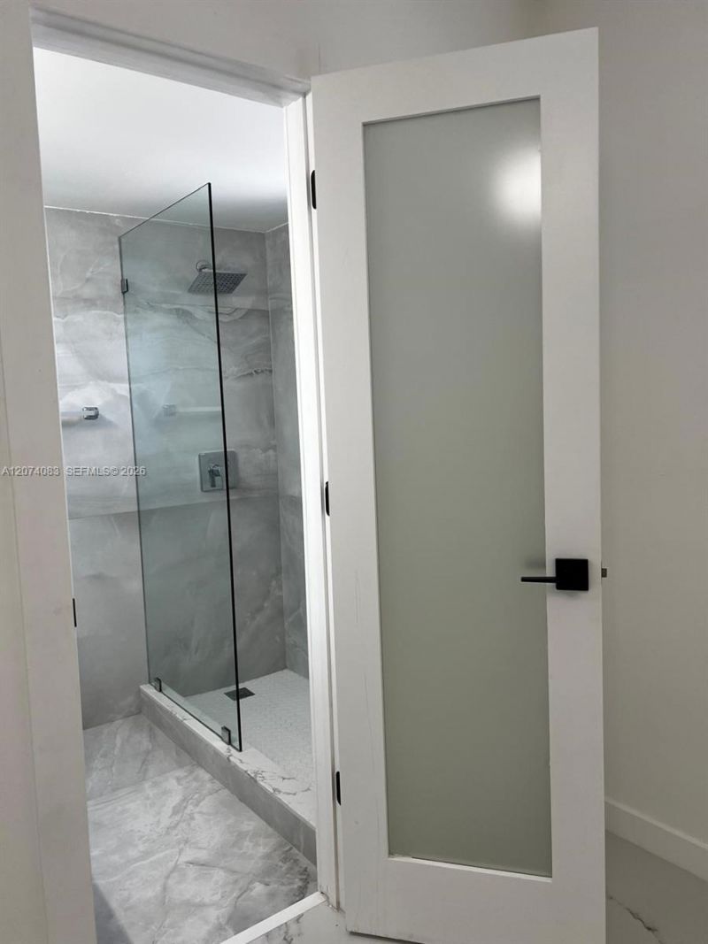 5560 W 21st Ct , Unit 108, Hialeah, FL 33016 Photo