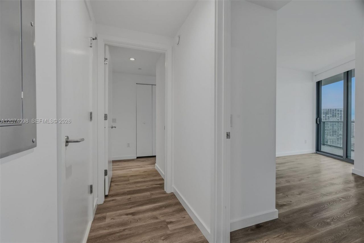 501 NE 31st St, Unit 2310, Miami, FL 33137 Photo