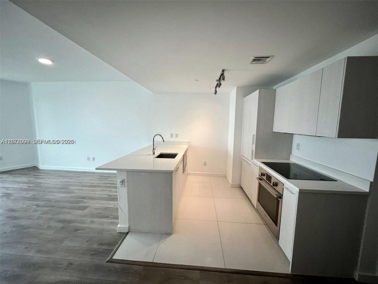 501 NE 31st St , Unit 2310, Miami, FL 33137 Photo