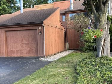 38 Tilegate Glen, Fairport, NY 14450