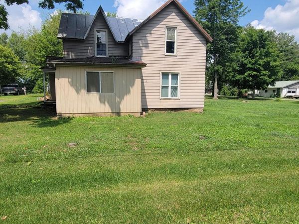 123 E Main Street , Fulton, OH 43321