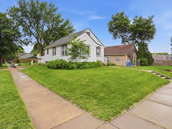 401 W 29th St, Sioux Falls, SD 57105