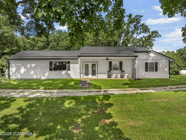 2925 TRAILS END, Holts Summit, MO 65043