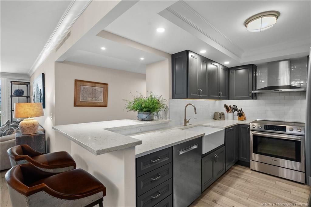125 Ocean Avenue , Unit 506, Palm Beach Shores, FL 33404 Photo