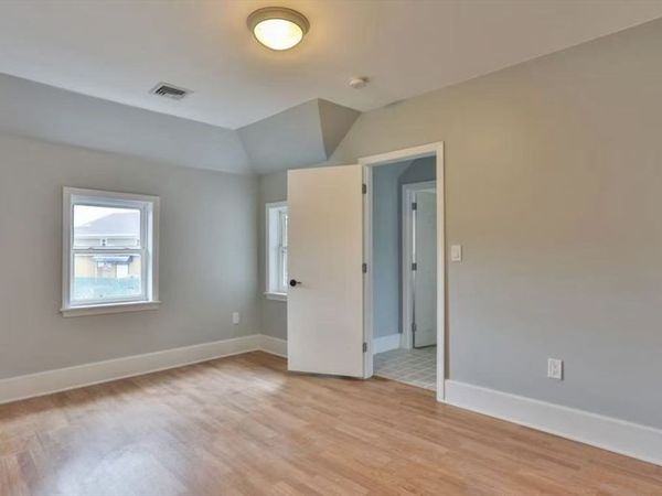 117 Standish Ave, Unit 2, Quincy, MA 02170