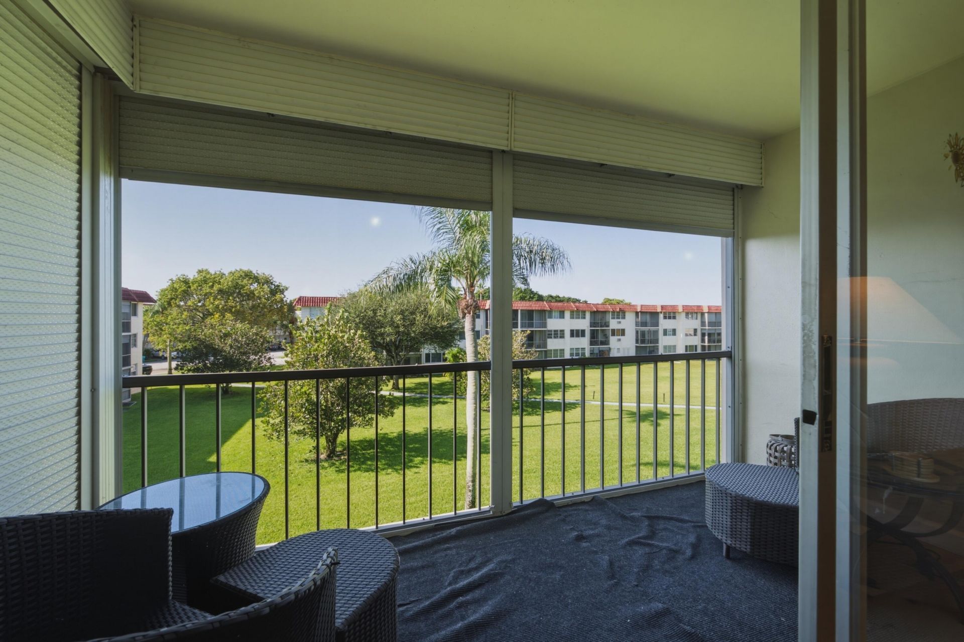 9420 S Hollybrook Lake Drive, Unit 304, Pembroke Pines, FL 33025 Photo