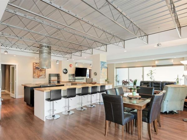 2245 James White Blvd, Unit #105, Sidney, BC V8L 1Z5