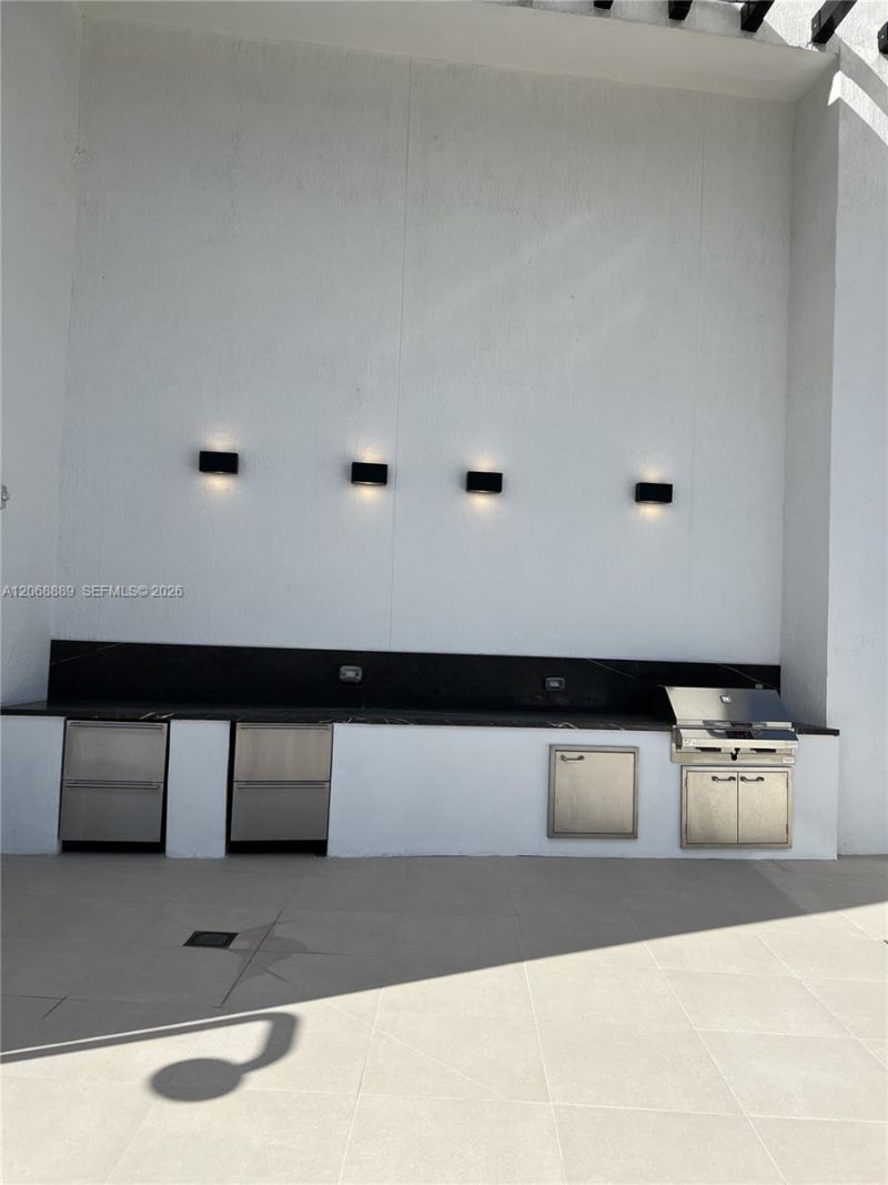 225 N Miami Ave , Unit 1702, Miami, FL 33128 Photo