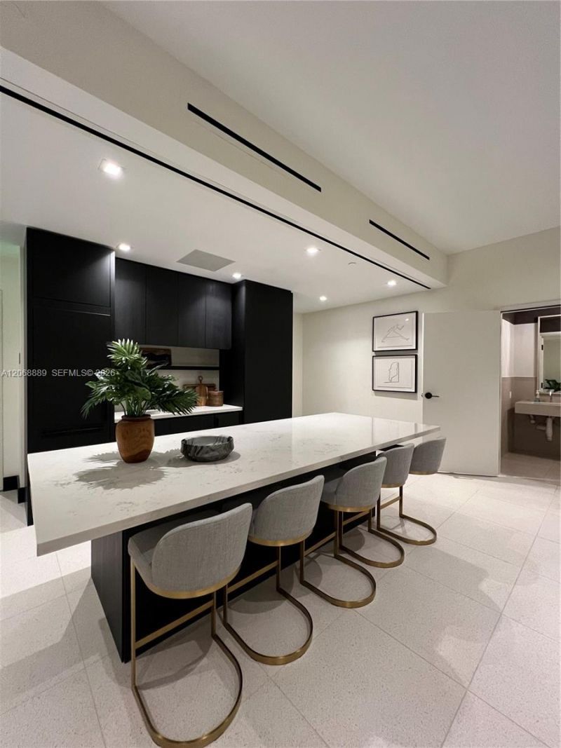 225 N Miami Ave , Unit 1702, Miami, FL 33128 Photo