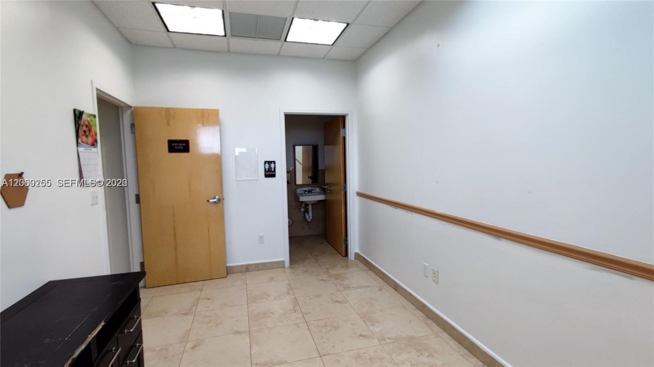 925 NE 30th Ter , Unit 300, Homestead, FL 33033 Photo