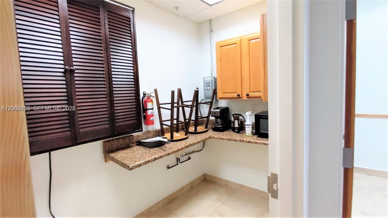 925 NE 30th Ter , Unit 300, Homestead, FL 33033 Photo